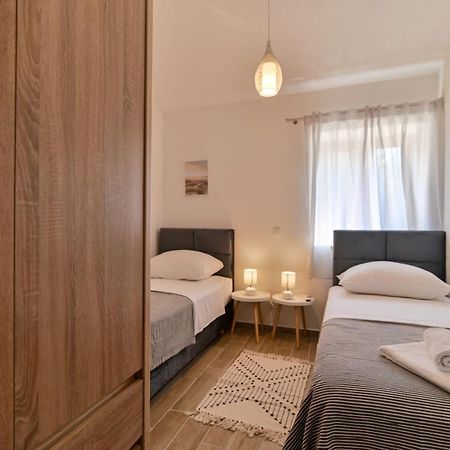 Villa Rudini With Heated Pool Okrug Gornji Luaran gambar