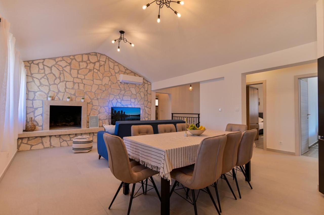Villa Rudini With Heated Pool Okrug Gornji Luaran gambar