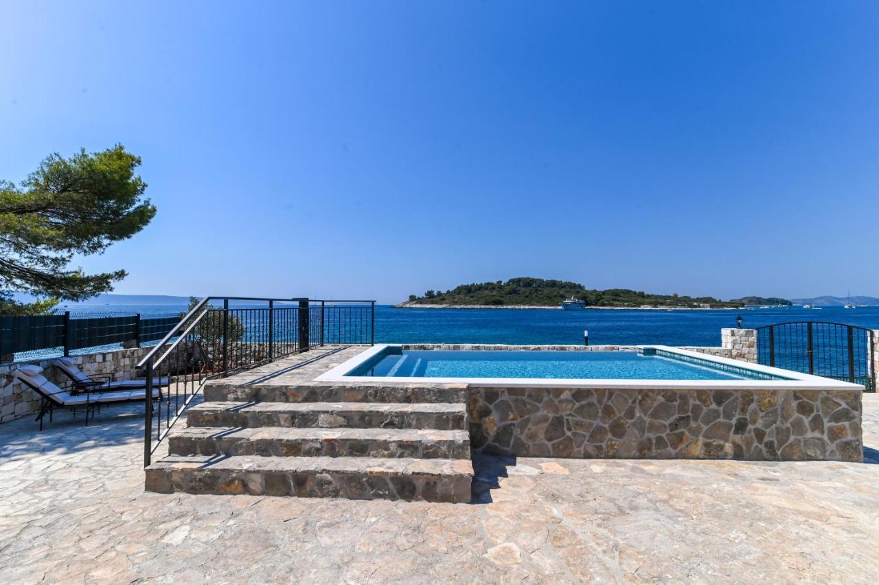 Villa Rudini With Heated Pool Okrug Gornji Luaran gambar
