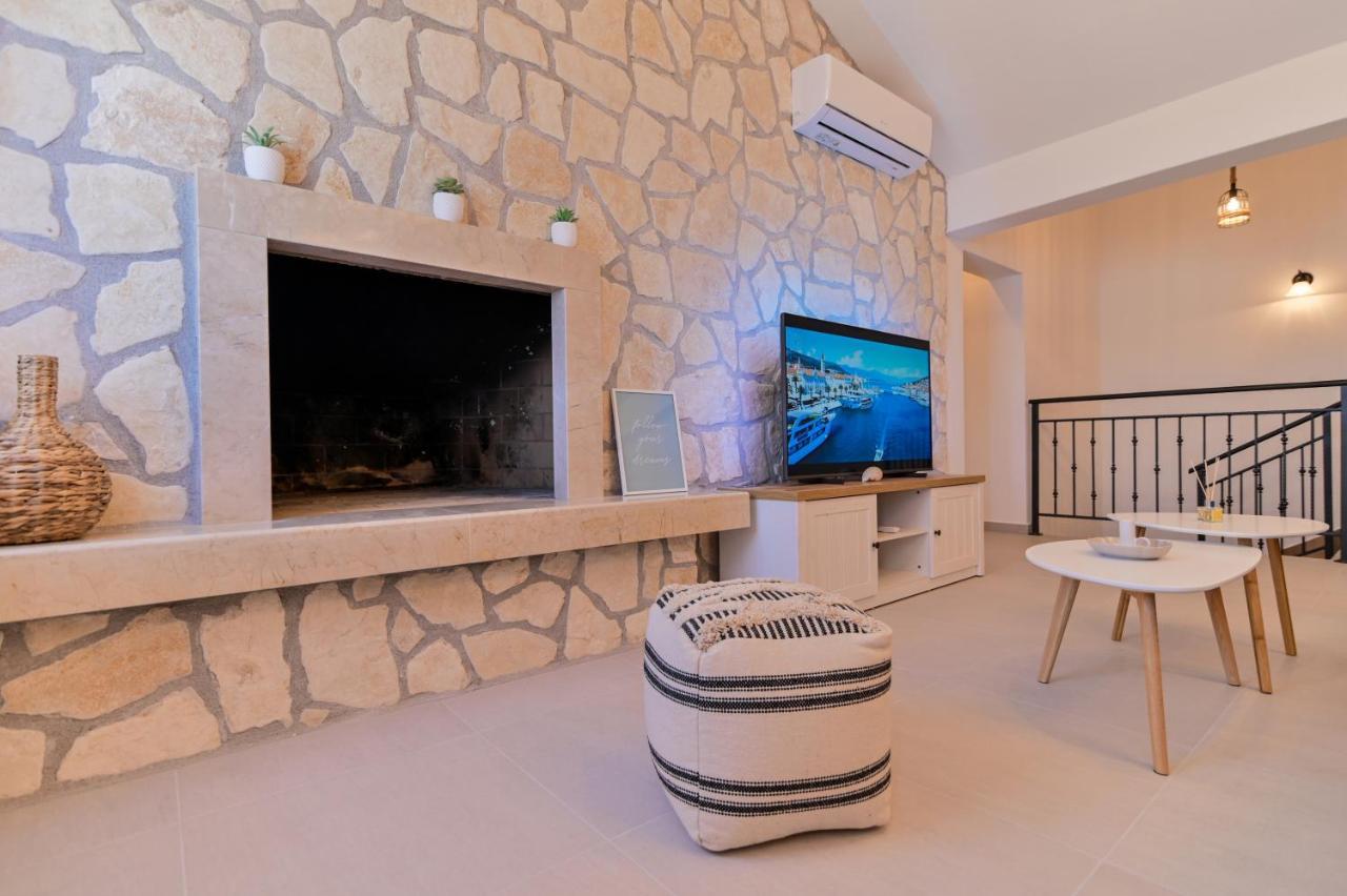 Villa Rudini With Heated Pool Okrug Gornji Luaran gambar