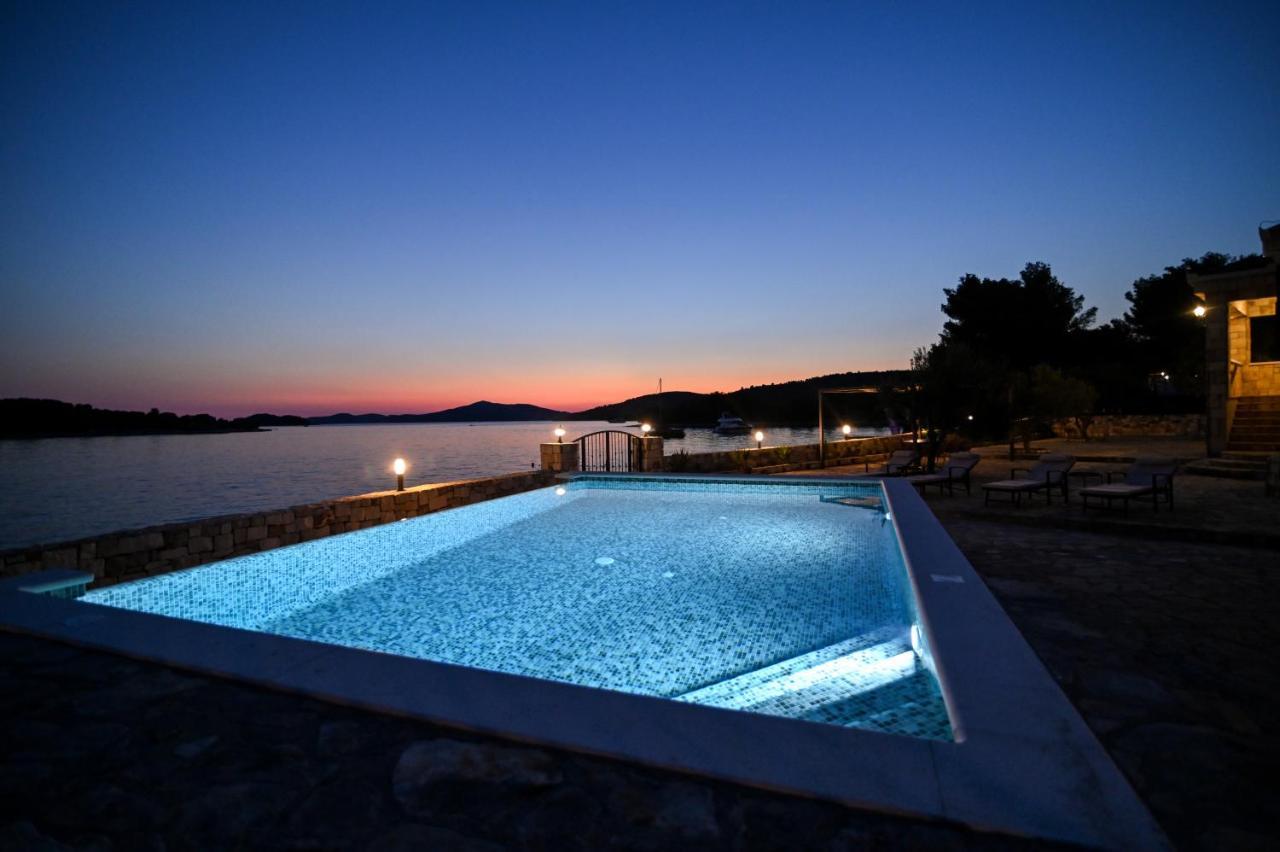 Villa Rudini With Heated Pool Okrug Gornji Luaran gambar