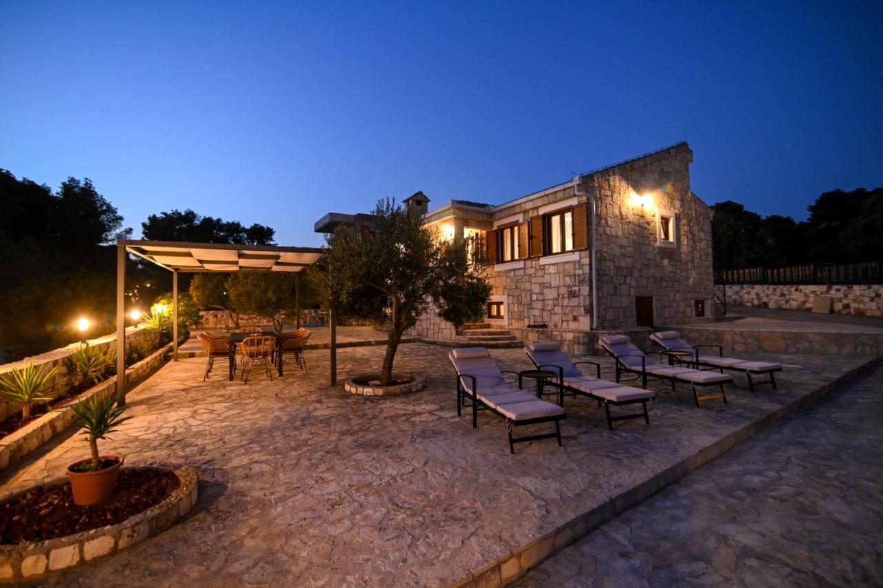 Villa Rudini With Heated Pool Okrug Gornji Luaran gambar