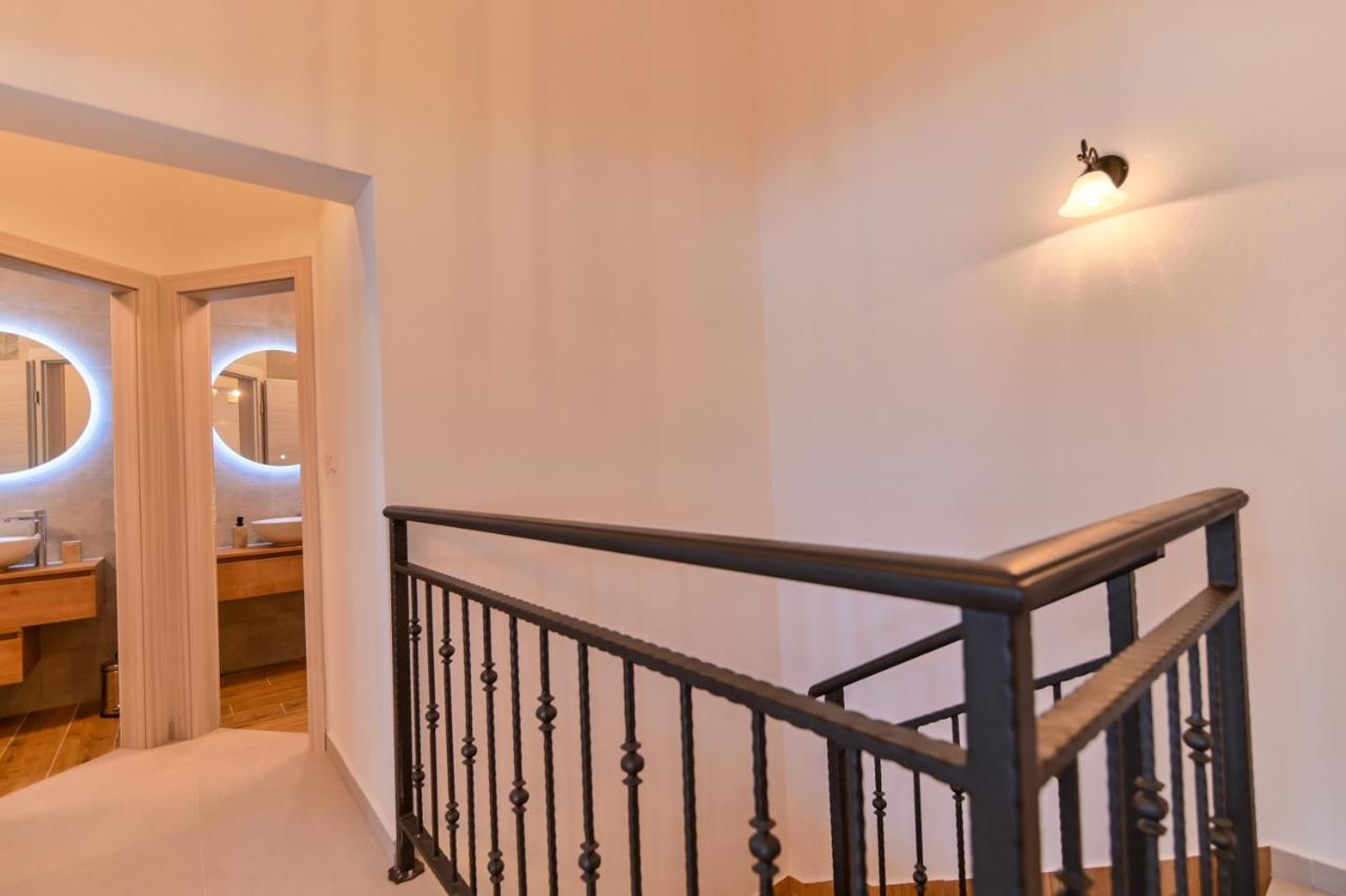 Villa Rudini With Heated Pool Okrug Gornji Luaran gambar
