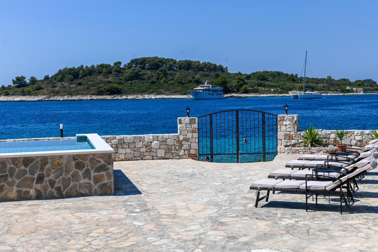 Villa Rudini With Heated Pool Okrug Gornji Luaran gambar