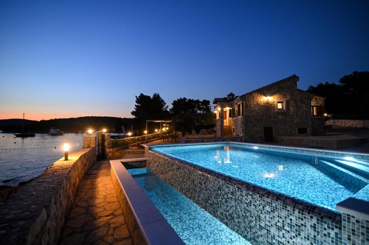 Villa Rudini With Heated Pool Okrug Gornji Luaran gambar