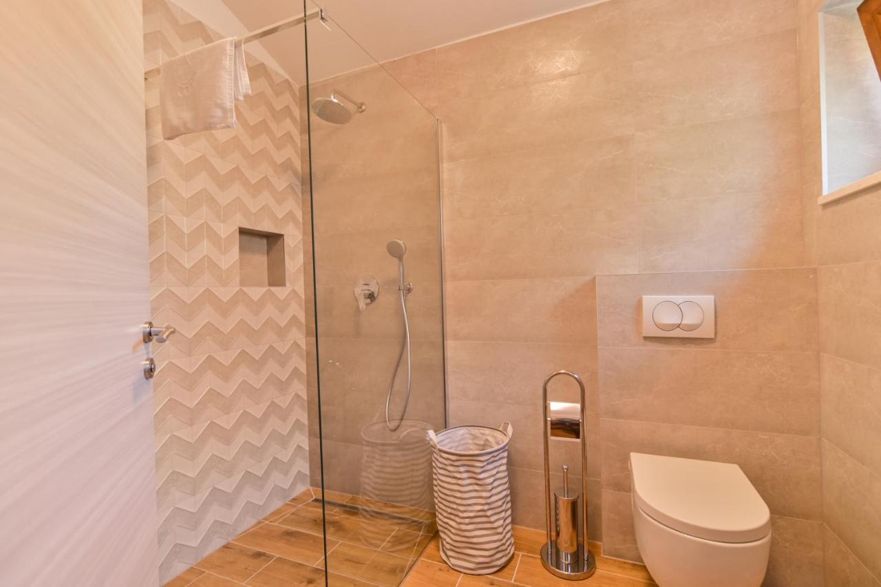 Villa Rudini With Heated Pool Okrug Gornji Luaran gambar